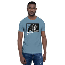 Cargar imagen en el visor de la galería, Porsche 'Fuchs Sake' - T-Shirt - Fueled.art
