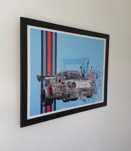 Lade das Bild in den Galerie-Viewer, Porsche 911 Martini Racing Print - Fueled.art
